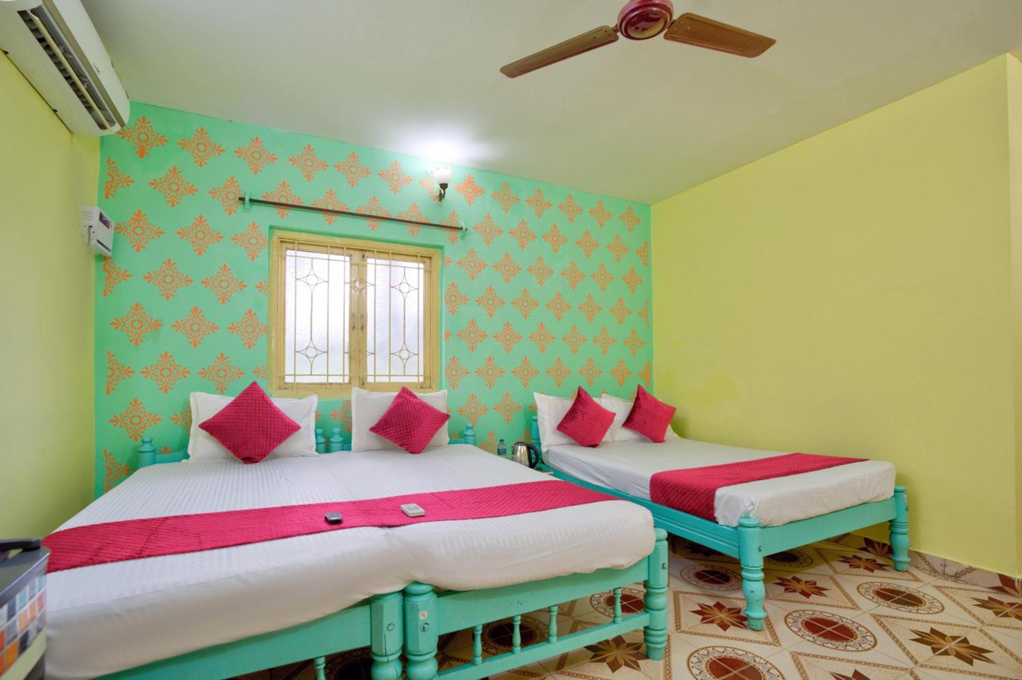 Oceanic Pearl Beach Guest House Calangute Eksteriør billede
